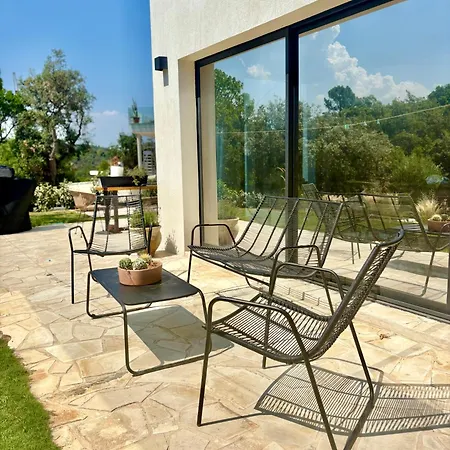 Modern With Pool & Garden Saint-aygulf 圣艾格夫