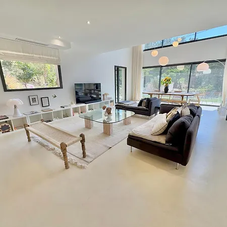Modern With Pool & Garden Saint-aygulf * 圣艾格夫