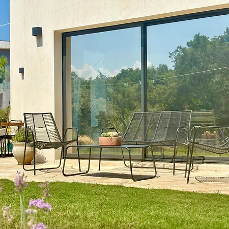 Modern With Pool & Garden Saint-aygulf Villa